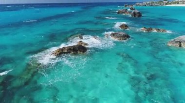 Bermuda 'daki manzara ve plajların havası.