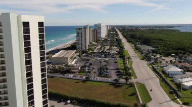 Fort Pierce, Florida 'da Rıhtım Apartmanı