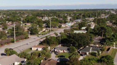 716 sayılı uçak, SE Airoso Bulvarı, Saint Lucie Limanı, Florida