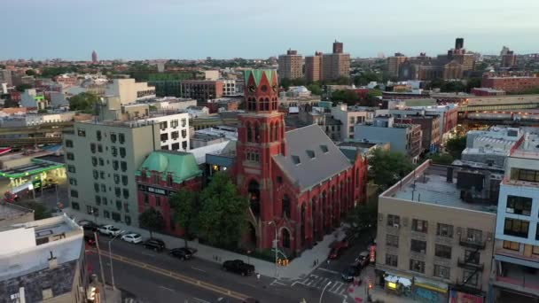 Bushwick Vibrant Brooklyn Neighborhood Boasts Diverse Landmarks Maria Hernandez Park — Stock Video