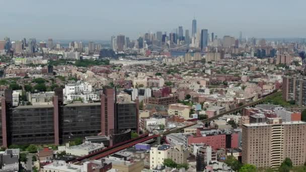 브루클린에 위치한 활기찬 지역인 부시윅은 다양한 랜드마크와 이웃이 특징입니다 마리아 — 비디오