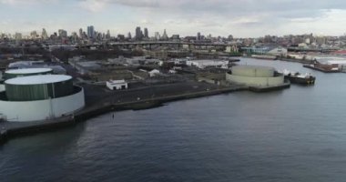 Red Hook, Brooklyn 'den New York Havalimanı Skyline