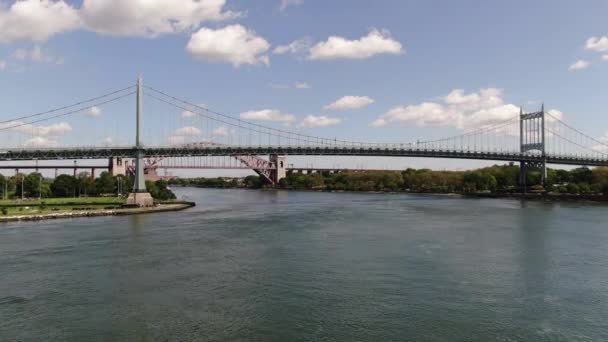 Aérea Ciudad Nueva York East River — Vídeo de stock