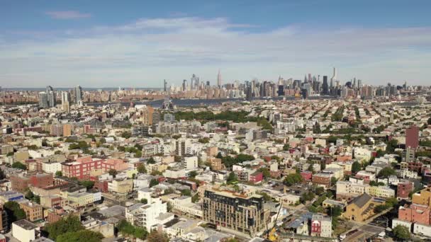 Bushwick Tętniąca Życiem Dzielnica Brooklynu Oferuje Różnorodne Zabytki Parku Marii — Wideo stockowe