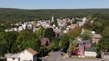 NYC Metro Drone Aerial ile çekim yapıyor. Manhattan ve New Jersey Hudson Nehri üzerinde