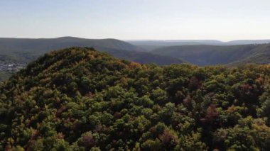 NYC Metro Drone Aerial ile çekim yapıyor. Manhattan ve New Jersey Hudson Nehri üzerinde