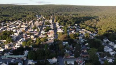 NYC Metro Drone Aerial ile çekim yapıyor. Manhattan ve New Jersey Hudson Nehri üzerinde