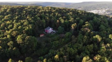 NYC Metro Drone Aerial ile çekim yapıyor. Manhattan ve New Jersey Hudson Nehri üzerinde