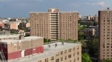 NYC Metro Drone Aerial ile çekim yapıyor. Manhattan ve New Jersey Hudson Nehri üzerinde