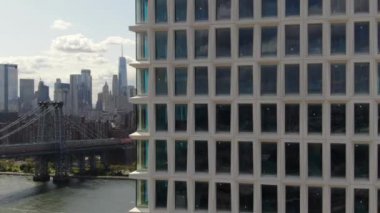 NYC Metro Drone Aerial ile çekim yapıyor. Manhattan ve New Jersey Hudson Nehri üzerinde