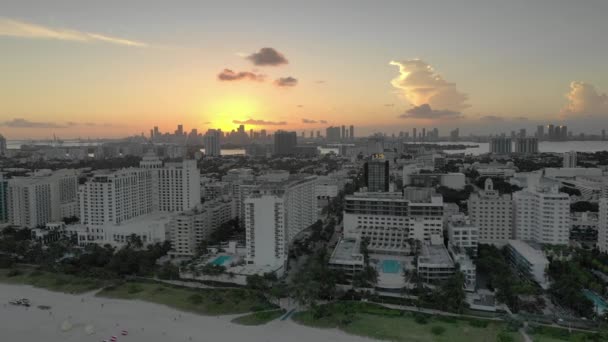 Antenne Der Skyline Von Miami Florida Bei Sonnenuntergang — Stockvideo