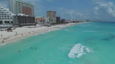 Sahildeki üstgeçit, Zona Hotelera, Cancun, Meksika