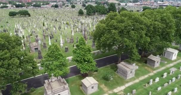 Kalvarienfriedhof Aus Der Luft — Stockvideo
