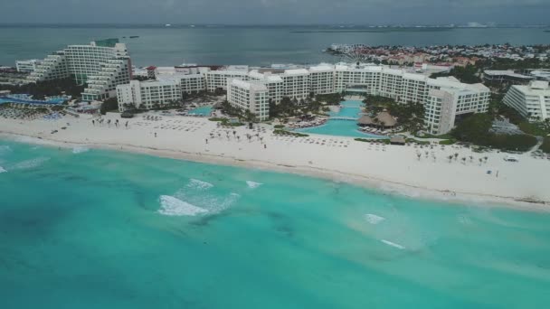 Aerial Till Westin Lagunamar Cancun Mexiko — Stockvideo