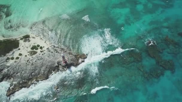 Rocky Cliffside Sahili Yüksek Açı Havası Cancun Meksika — Stok video