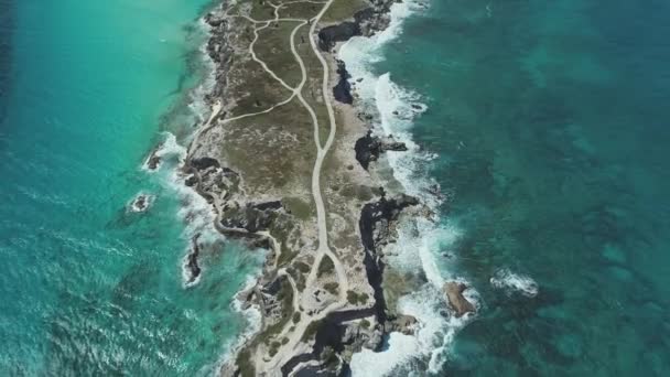 High Angle Aerial Rocky Cliffside Beach Cancun Mexico — 图库视频影像