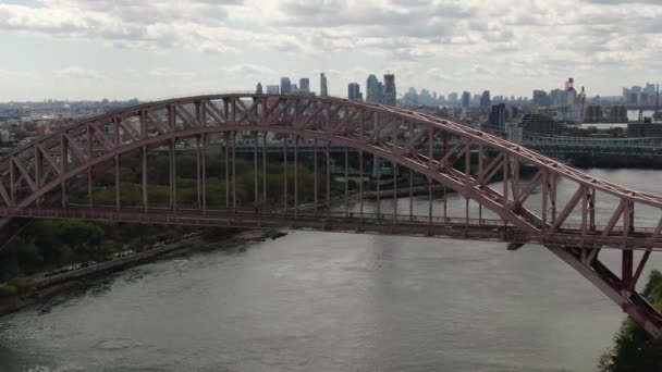 Luchtfoto Van New York City Aan East River — Stockvideo