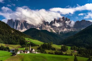 İsviçre 'deki dağların antresi