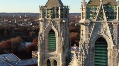 Bronx ve Manhattan İHA 'sının hava görüntüsü. Ocak 2023 'te çekilmiş. Büyük Elma 'da güneşli bir gün. 