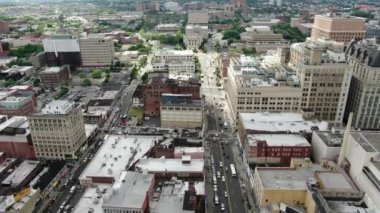 Bronx ve Manhattan İHA 'sının hava görüntüsü. Ocak 2023 'te çekilmiş. Büyük Elma 'da güneşli bir gün. 