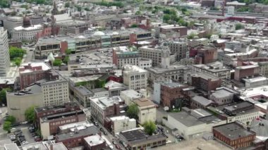 Bronx ve Manhattan İHA 'sının hava görüntüsü. Ocak 2023 'te çekilmiş. Büyük Elma 'da güneşli bir gün. 