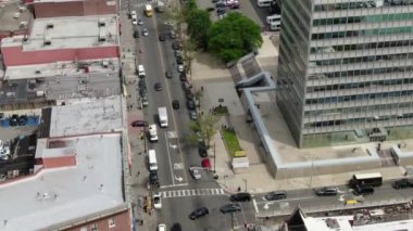 Bronx ve Manhattan İHA 'sının hava görüntüsü. Ocak 2023 'te çekilmiş. Büyük Elma 'da güneşli bir gün. 