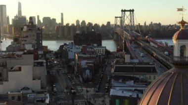 Weylin Williamsburg Bridge Subway