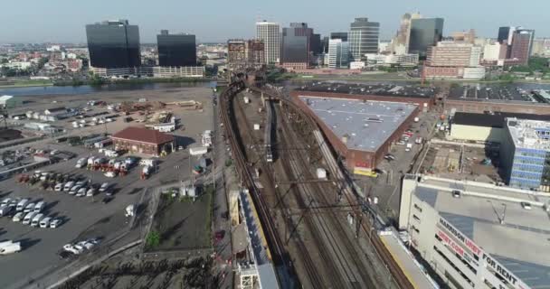 Zoom Uit Antenne Van Newark New Jersey Trein — Stockvideo