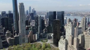 Coronavirus sırasında New York Havacılık Kolomb Çemberi