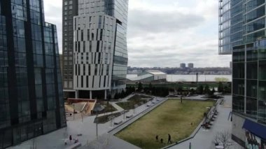 West End Avenue Apartmanları, New York Coronavirus Salgını sırasında, Mart 2020