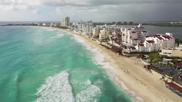 Aérea Cancún México Zona Hotelera — Vídeo de stock