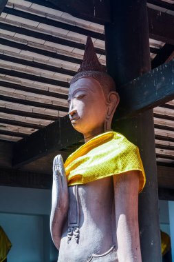 Eski tapınak Wat Mahathat 'da, Tayland' ın Ratchaburi ilinde bir ibadethane bulunmaktadır..