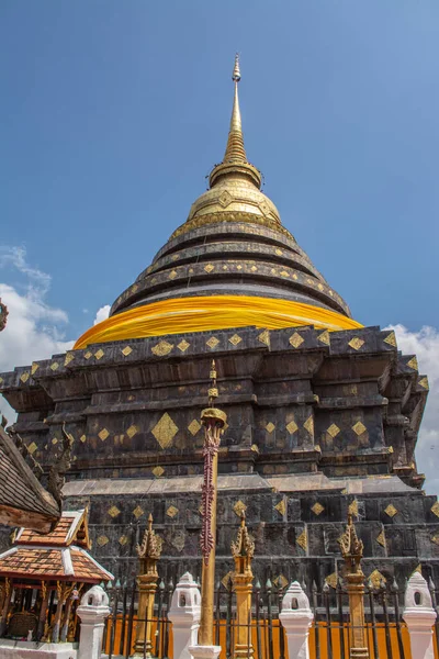Wat Phra içerisinde Lampang Luang, Tayland 'ın kuzeyi Lampang' da yer alan bir Budist tapınağıdır..