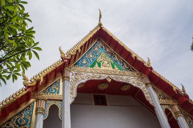 Wat Khao Wang, Tayland 'ın Ratchaburi eyaletinde yer alan bir Budist tapınağıdır..