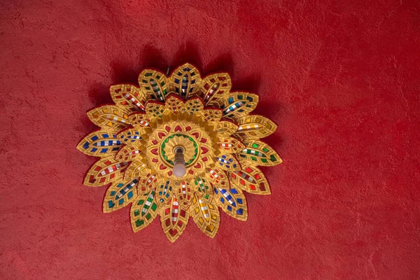 Wat Khao Wang, Tayland 'ın Ratchaburi eyaletinde yer alan bir Budist tapınağıdır..