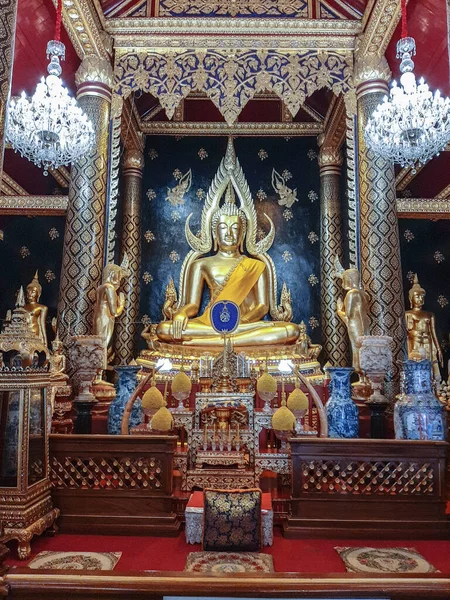 Buda Chinnarat Muy Hermosa Estatua Buda Wat Phra Rattana Mahathat —  Fotos de Stock