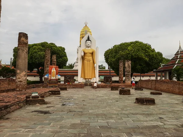 Wat Phra Si Rattana 'daki Buda heykeli Mahathat Phitsanulok, Tayland.