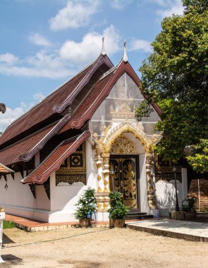 Wat Phra içerisinde Lampang Luang, Tayland 'ın kuzeyi Lampang' da yer alan bir Budist tapınağıdır..