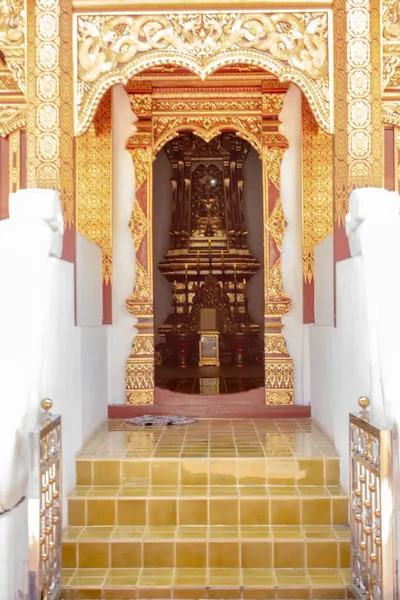 Wat Phra içerisinde Lampang Luang, Tayland 'ın kuzeyi Lampang' da yer alan bir Budist tapınağıdır..