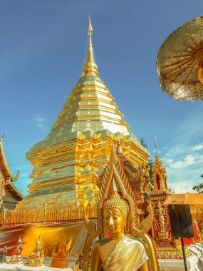 Wat Phra içinde Doi Suthep Tayland 'ın kuzeyinde Chiang Mai eyaletinde bir Budist tapınağıdır.. 