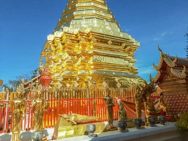 Dentro Wat Phra Doi Suthep Templo Budista Provincia Chiang Mai —  Fotos de Stock