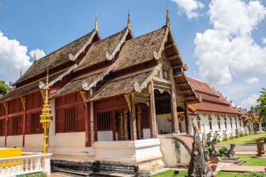 Wat Phra Singh Tayland 'ın kuzeyindeki Chiang Mai bölgesinde bulunan bir Budist tapınağıdır.. 