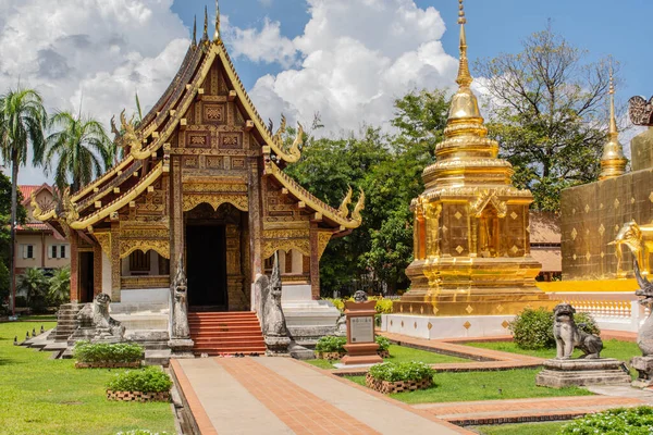 Dentro Wat Phra Singh Templo Buddhist Wat Tailandés Provincia Chiang —  Fotos de Stock