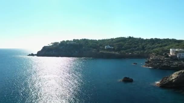 Vídeo aéreo de la playa de Cala Mastella, en la localidad de Santa Eulalia, en Ibiza. — Vídeos de Stock