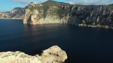 Santa Ines, İbiza 'daki Puertas del Cielo bölgesinin hava görüntüleri..
