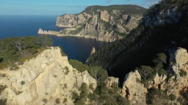Santa Ines, İbiza 'daki Puertas del Cielo bölgesinin hava görüntüleri..