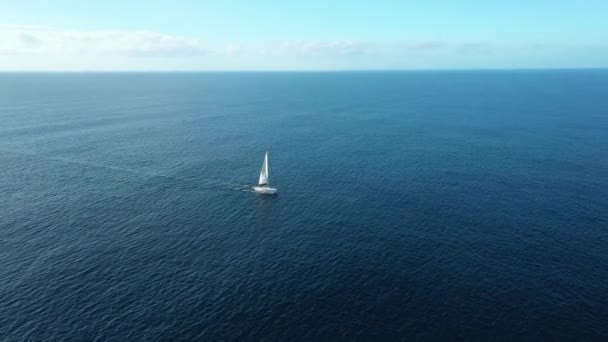 Vidéo aérienne de la région de Puertas del Cielo, dans la ville de Santa Ines, Ibiza.