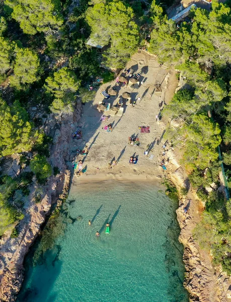 Aerial View Hidden Beach Summer People Relax — Φωτογραφία Αρχείου