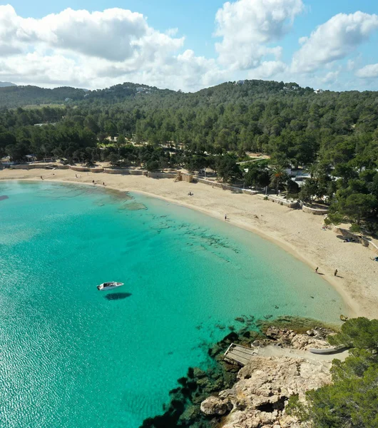 Ibiza 'daki Cala Bassa' nın hava görüntüsü