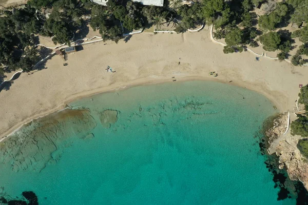 Ibiza 'daki Cala Bassa' nın hava görüntüsü
